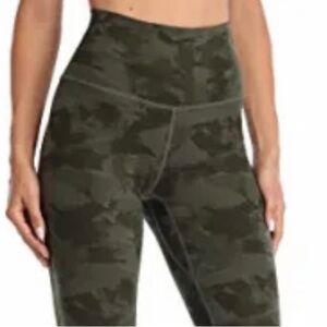 Free people + onze green camo high waisted  biker short size s/m